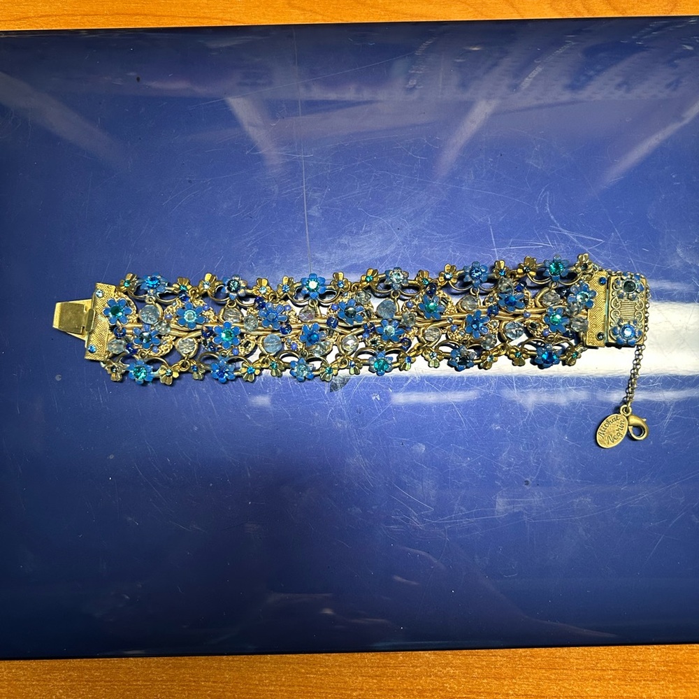 Michal Negrin Blue and Gold Floral Bracelet - Picture 7 of 13